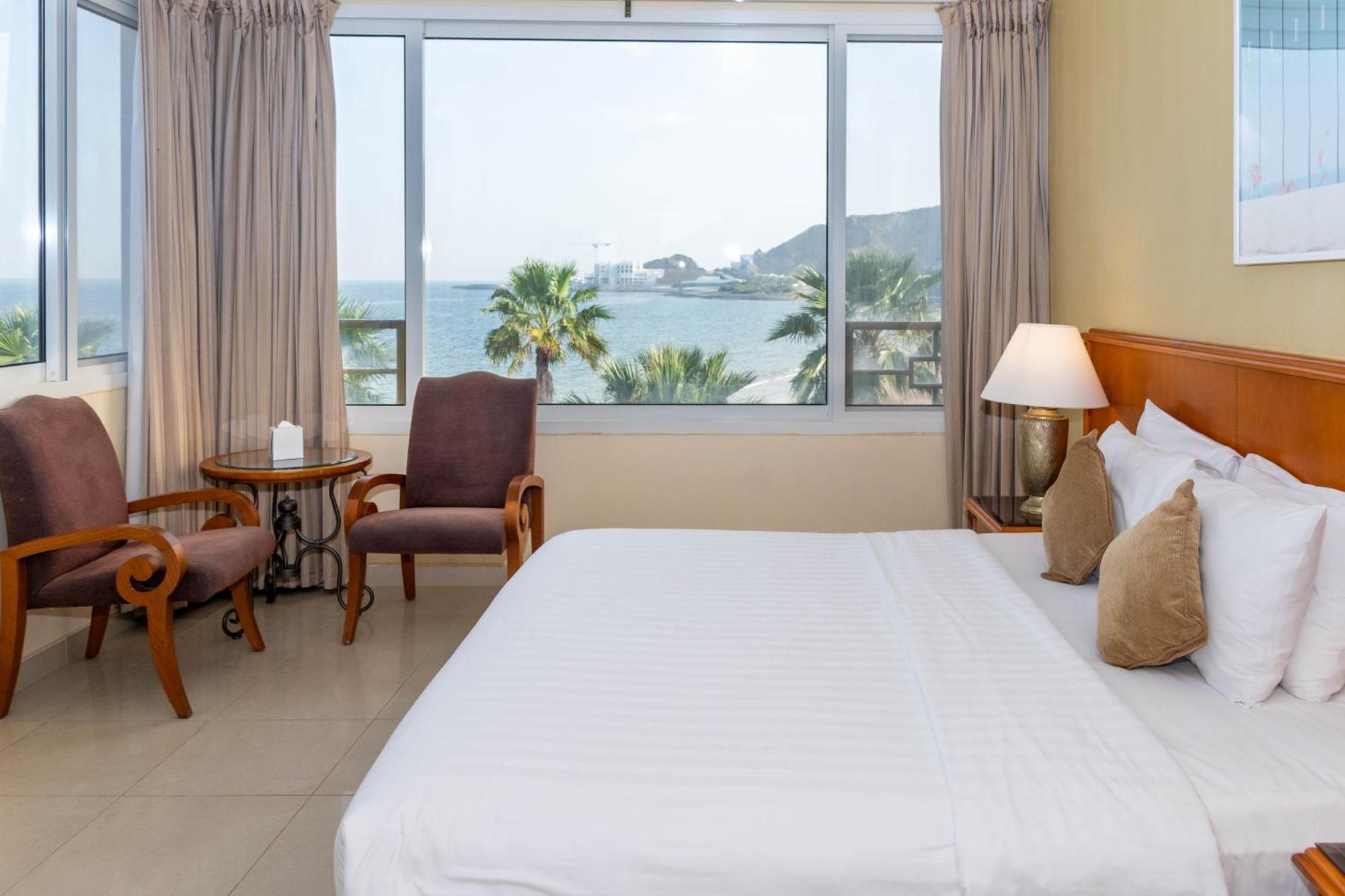 Sandy Beach Hotel & Resort Al Aqah Exterior photo